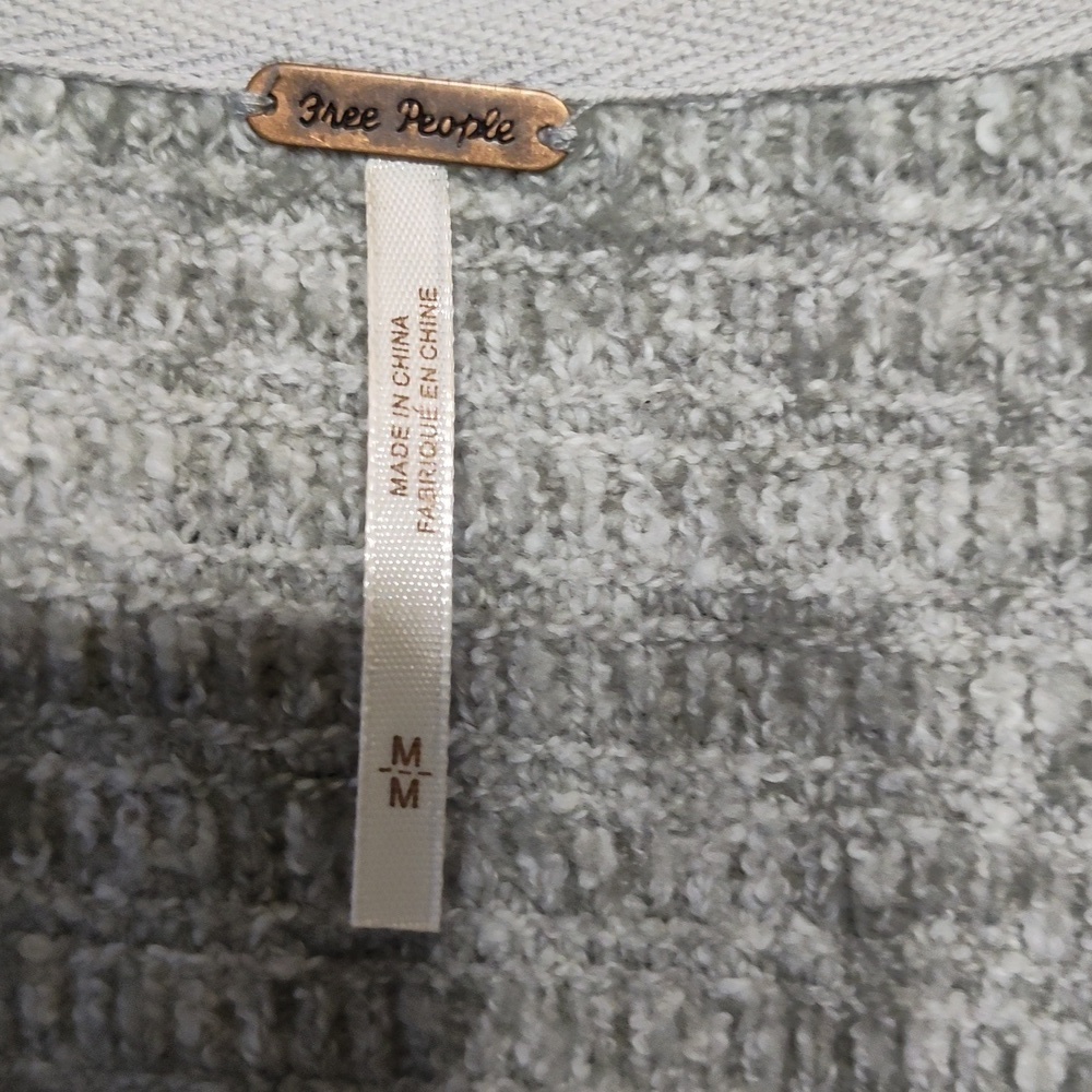 Free People oversized v neck tunic sweater size med - Picture 6 of 9